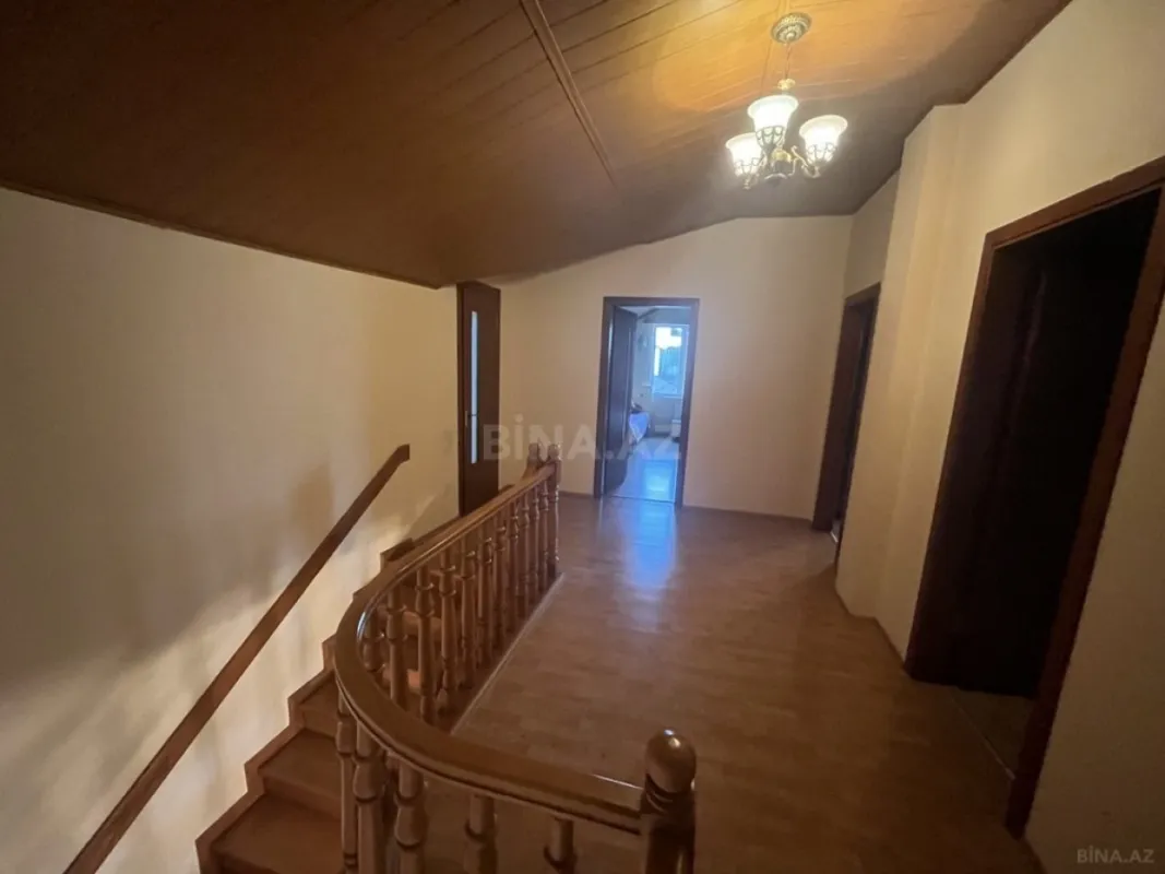 Satılır 4 otaqlı həyət evi 200 m²
