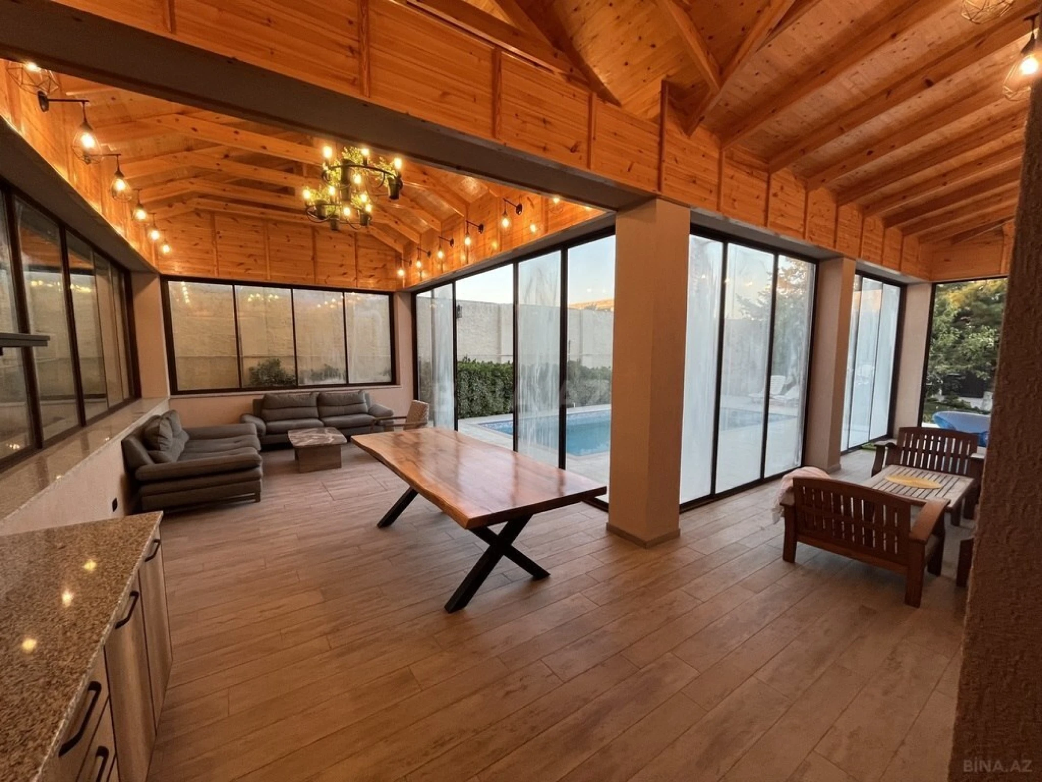 Satılır 4 otaqlı həyət evi 200 m²