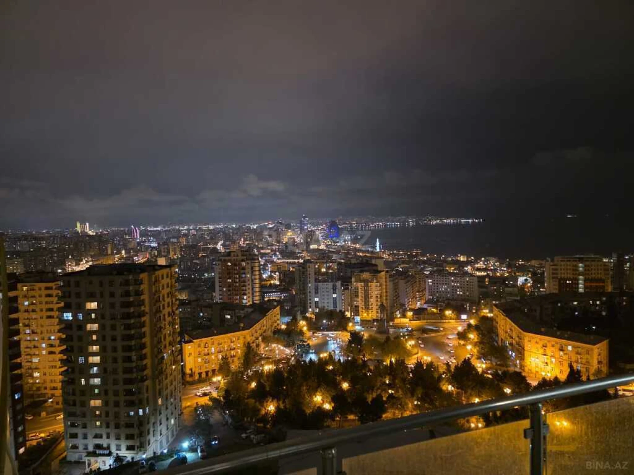 Kirayə verilir 4 otaqlı mənzil 180 m²
