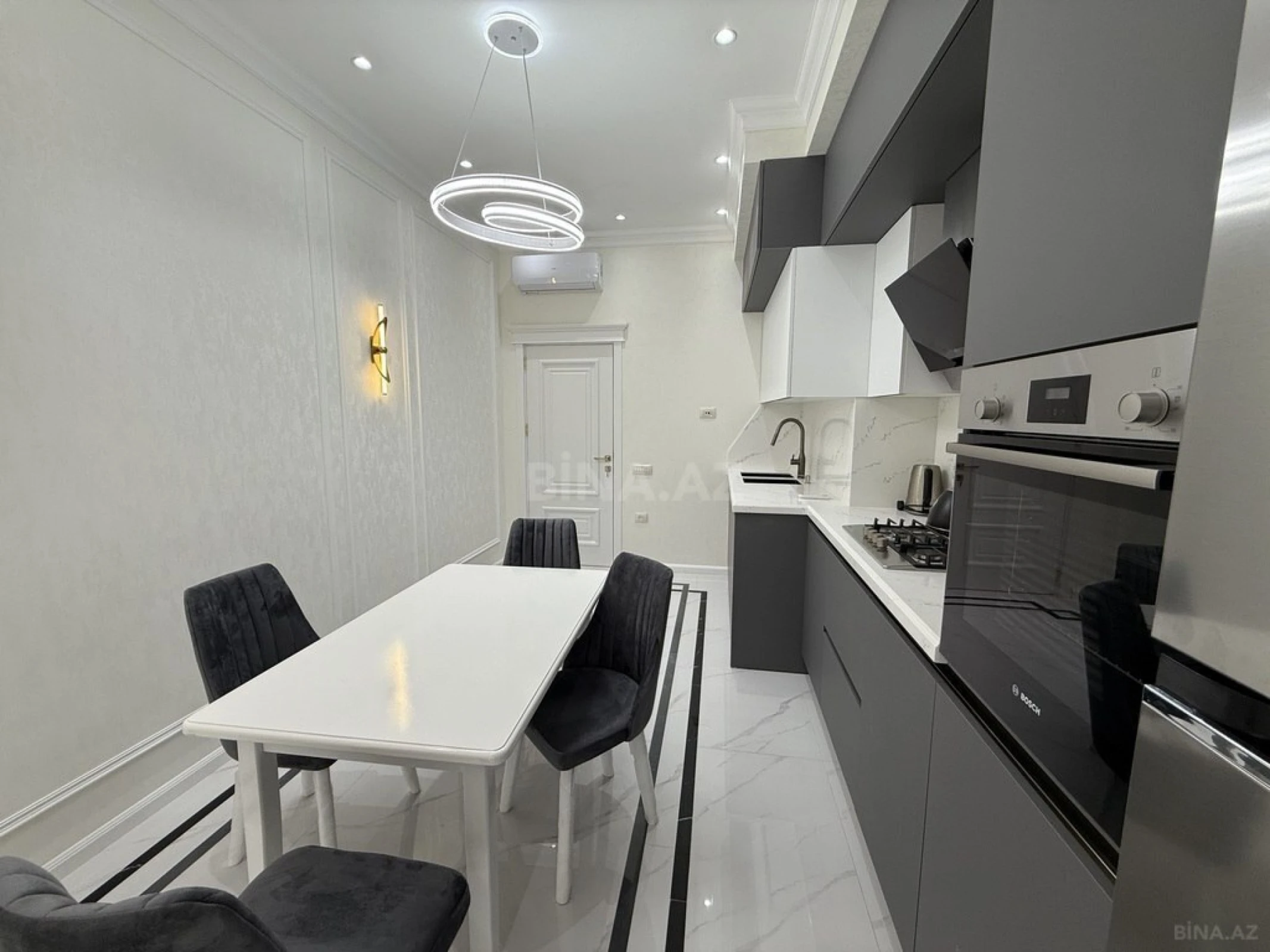 Kirayə verilir 3 otaqlı mənzil 150 m²