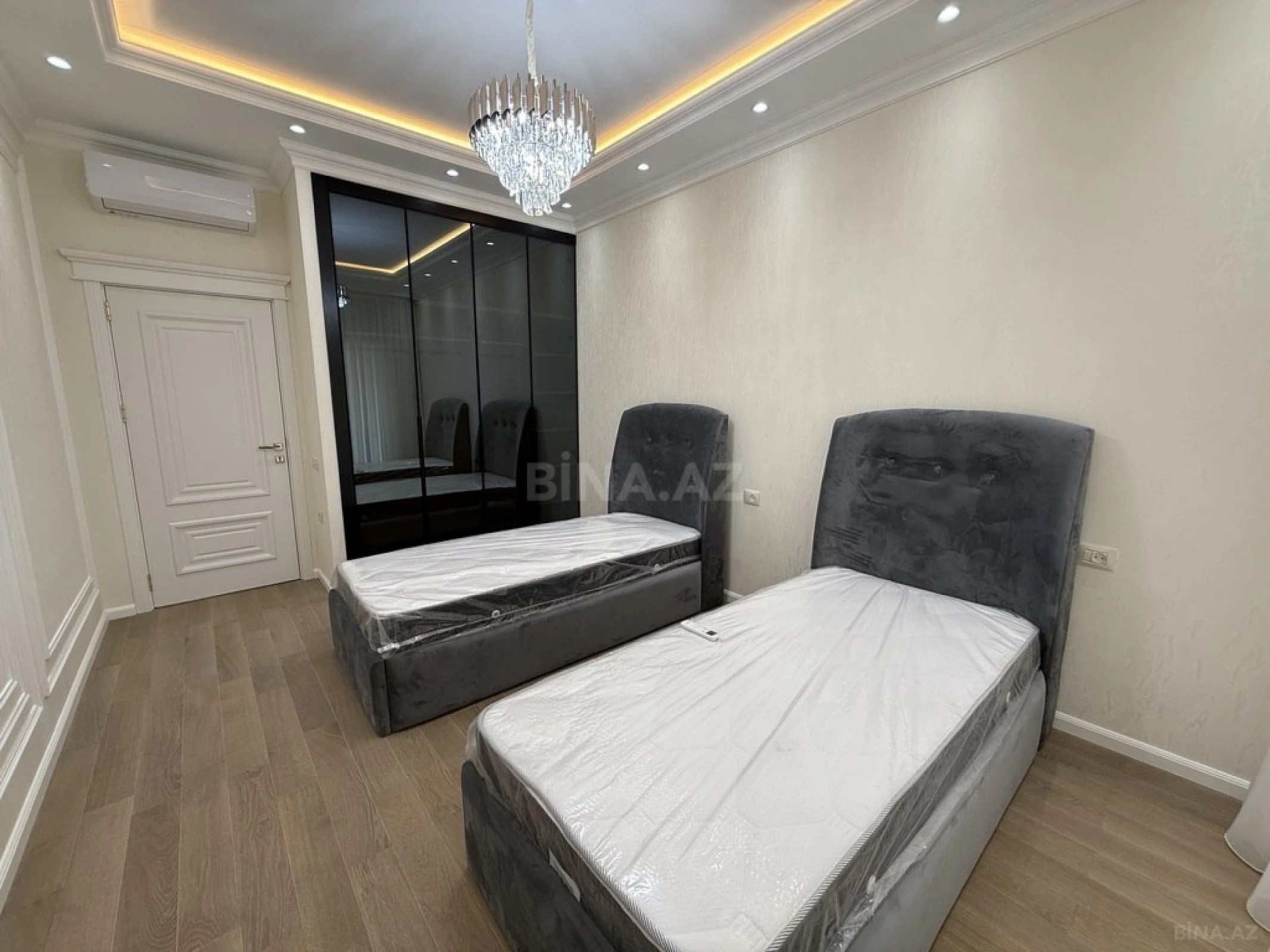 Kirayə verilir 3 otaqlı mənzil 150 m²