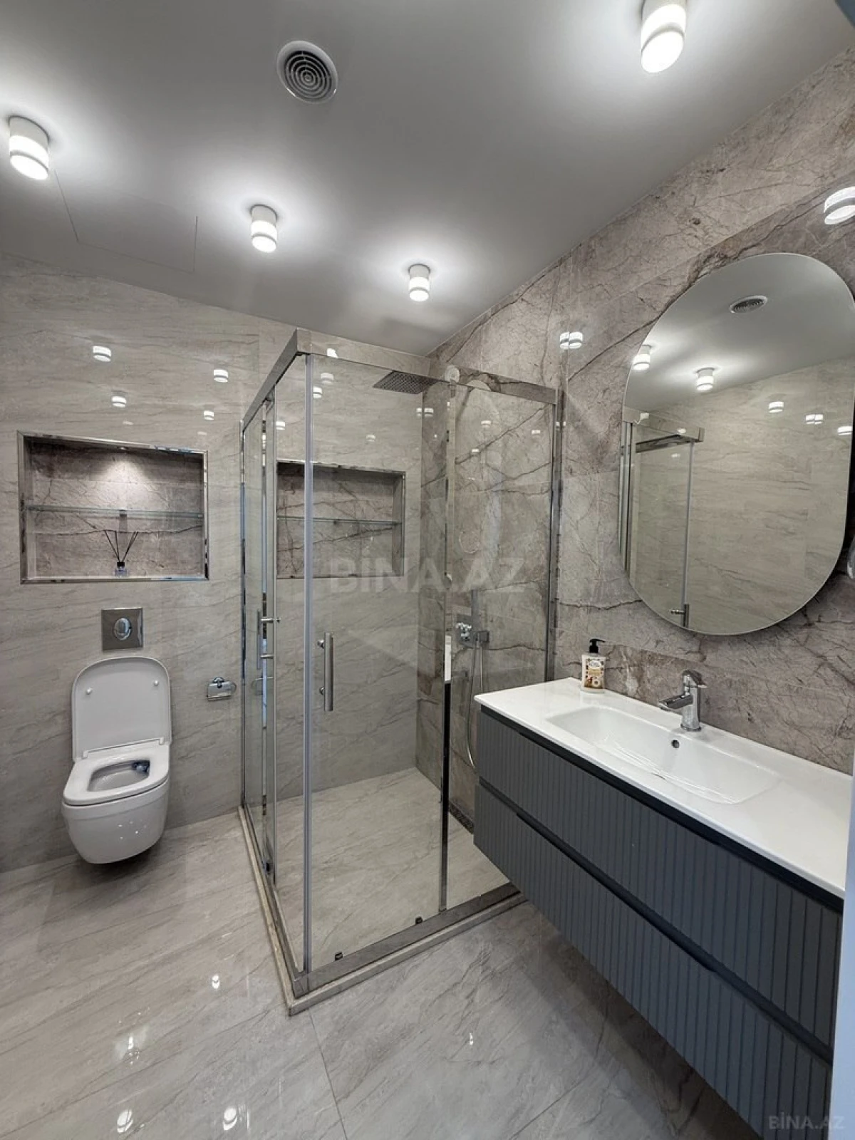 Kirayə verilir 3 otaqlı mənzil 150 m²