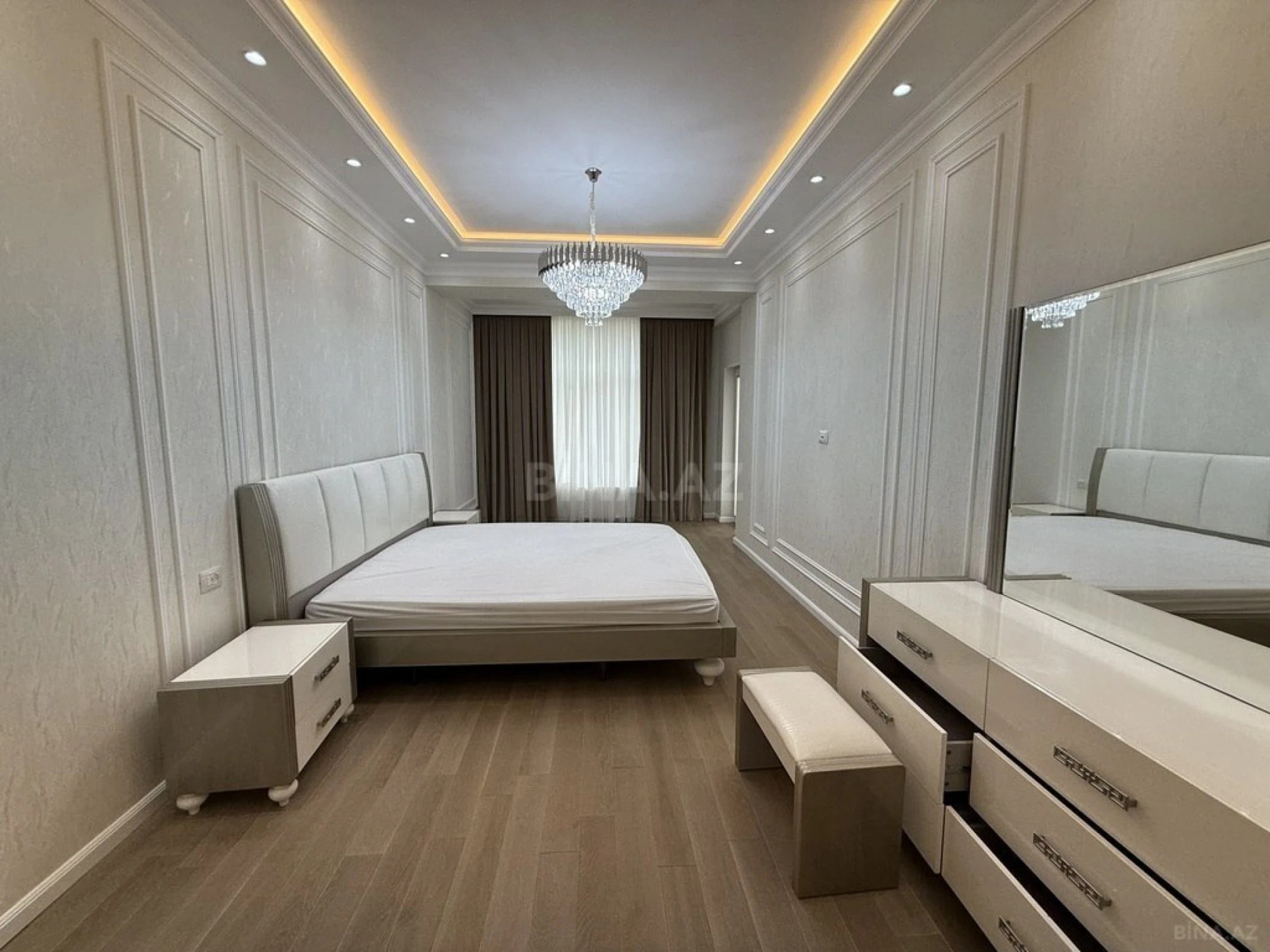 Kirayə verilir 3 otaqlı mənzil 150 m²