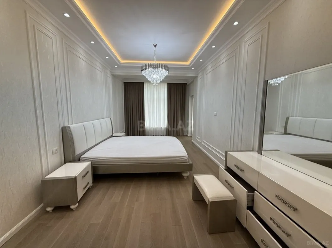 Kirayə verilir 3 otaqlı mənzil 150 m²