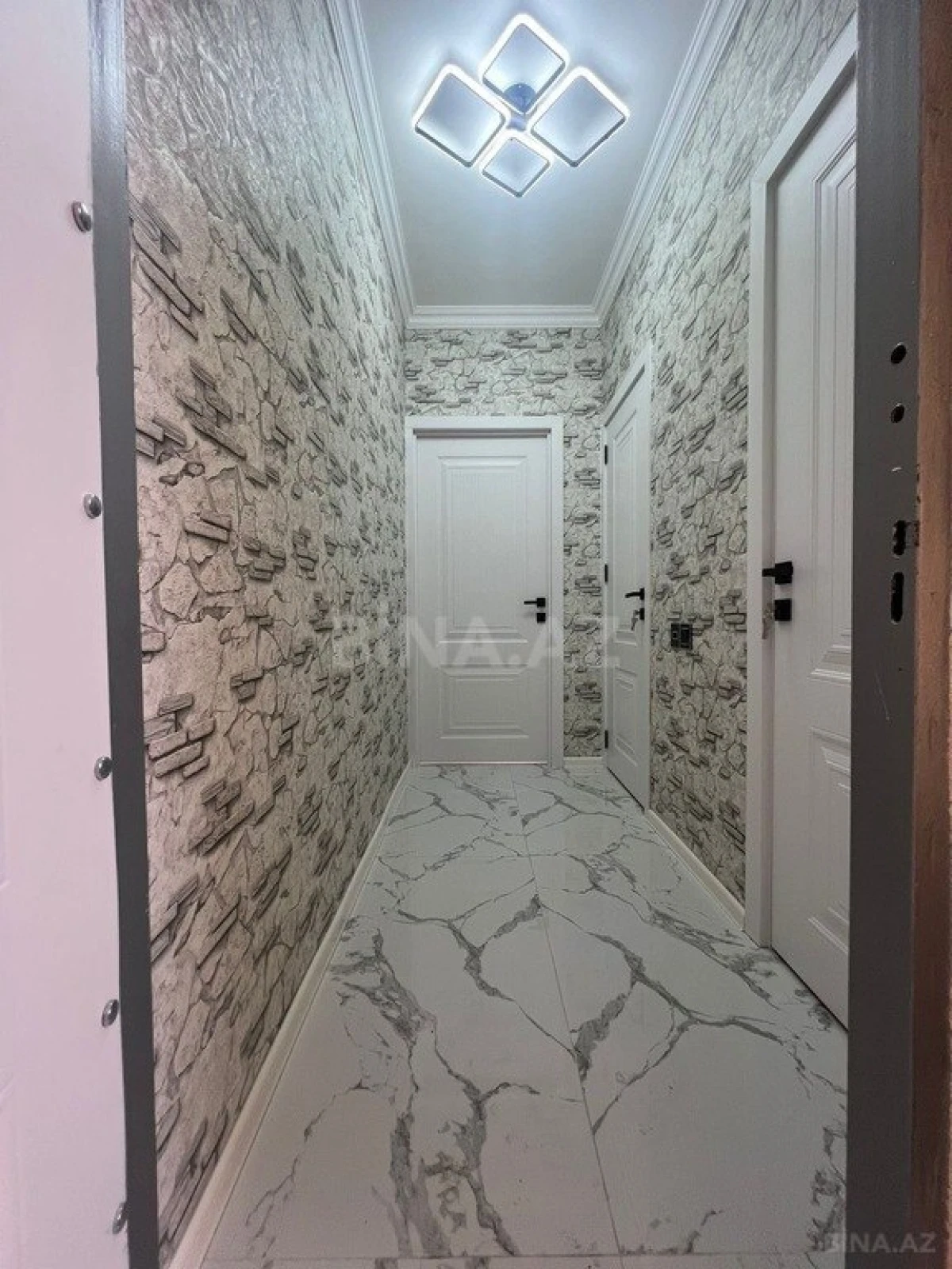 Satılır 2 otaqlı mənzil 58 m²