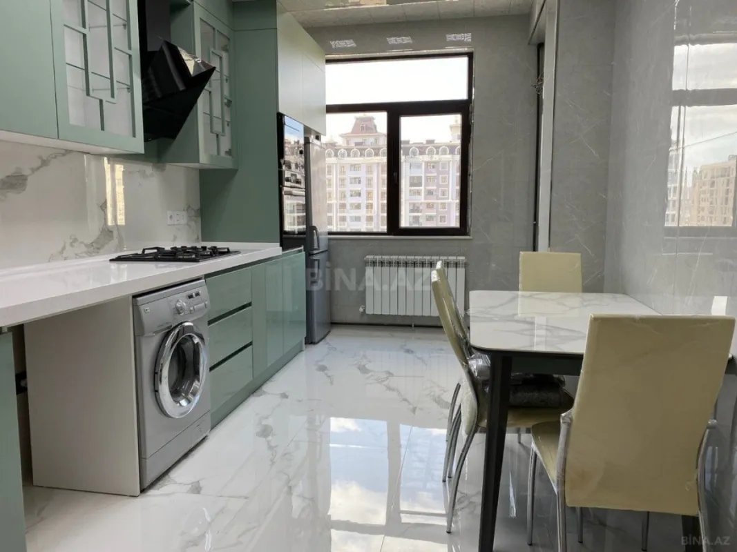 Kirayə verilir 2 otaqlı mənzil 80 m²