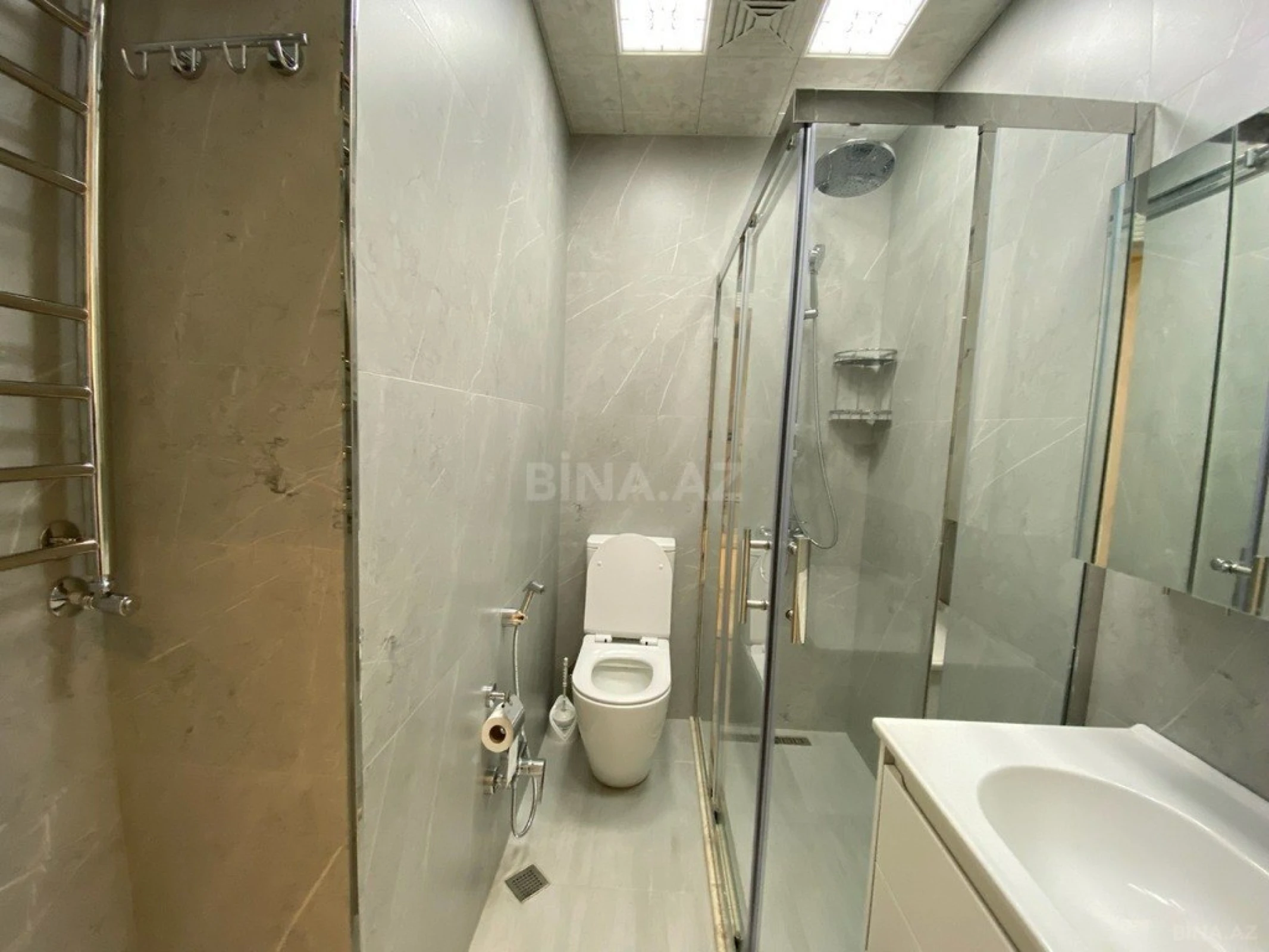 Kirayə verilir 2 otaqlı mənzil 80 m²