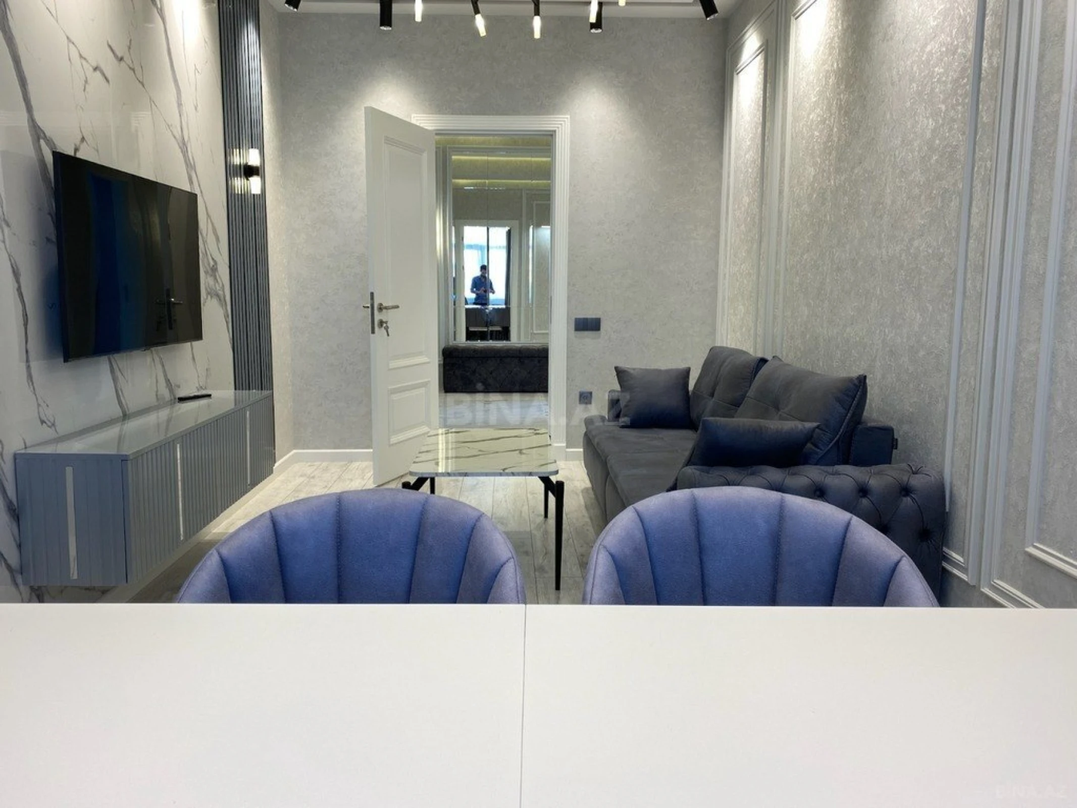 Kirayə verilir 2 otaqlı mənzil 80 m²