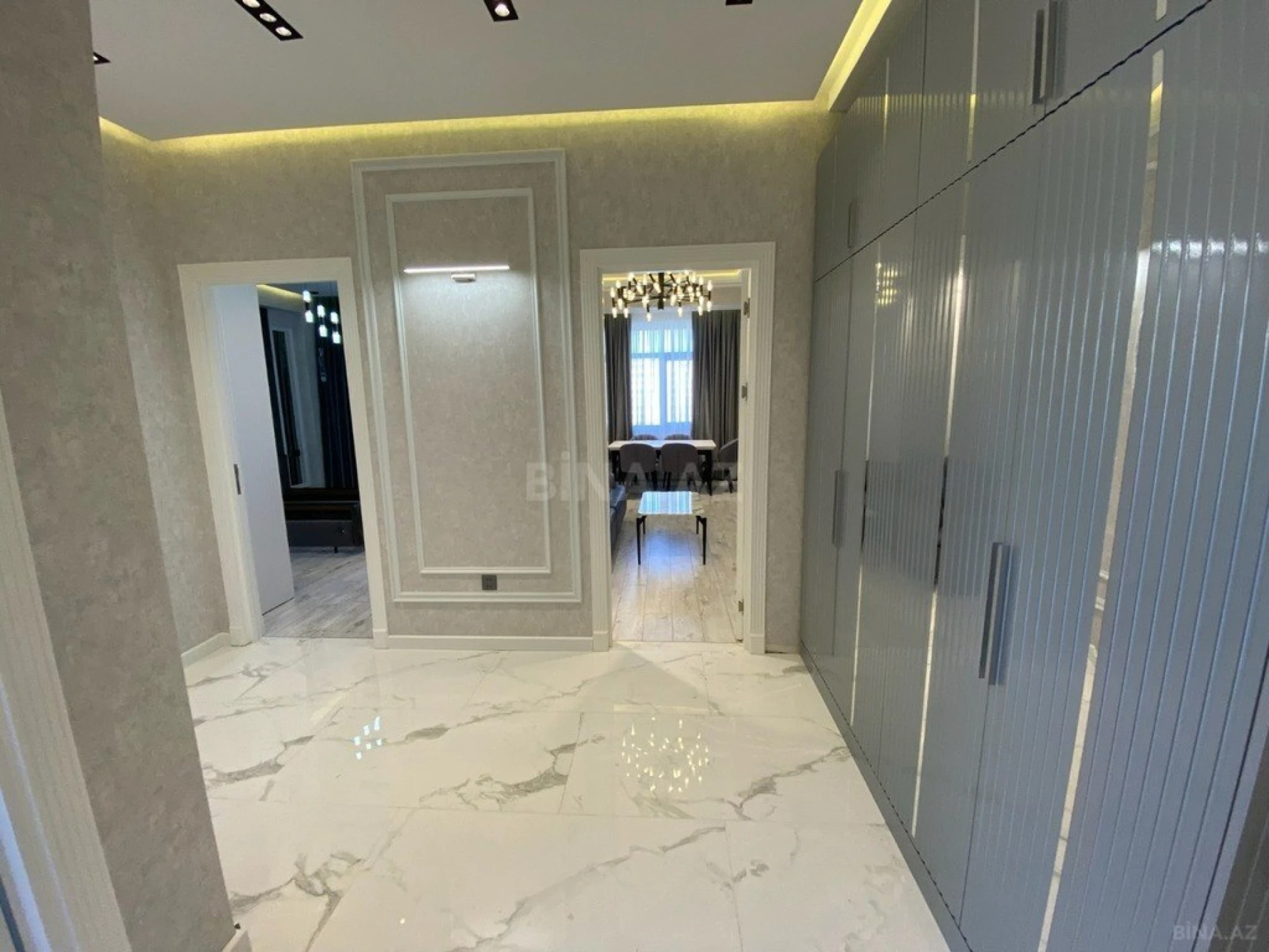 Kirayə verilir 2 otaqlı mənzil 80 m²