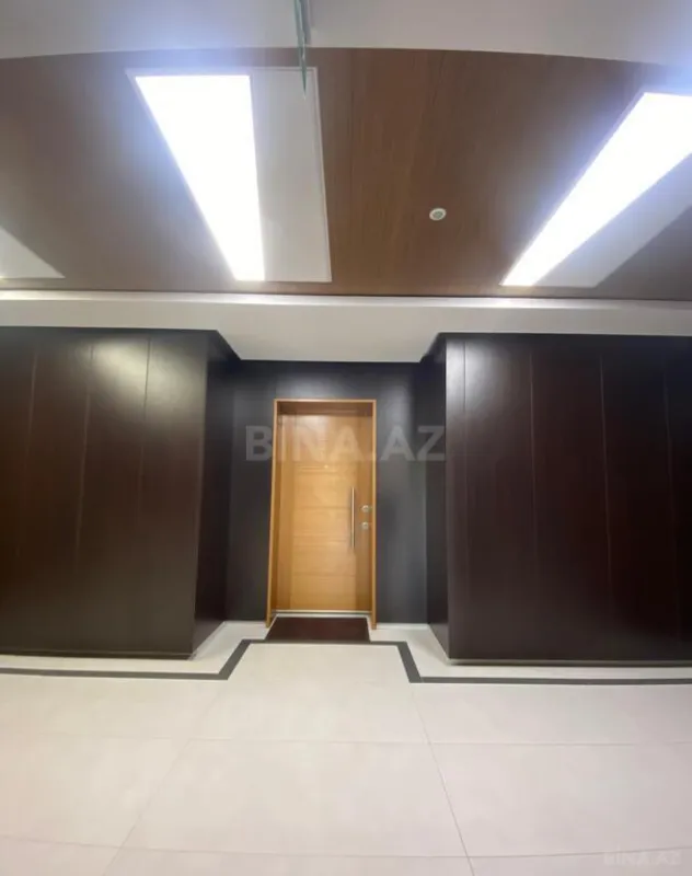 Kirayə verilir 4 otaqlı mənzil 200 m²