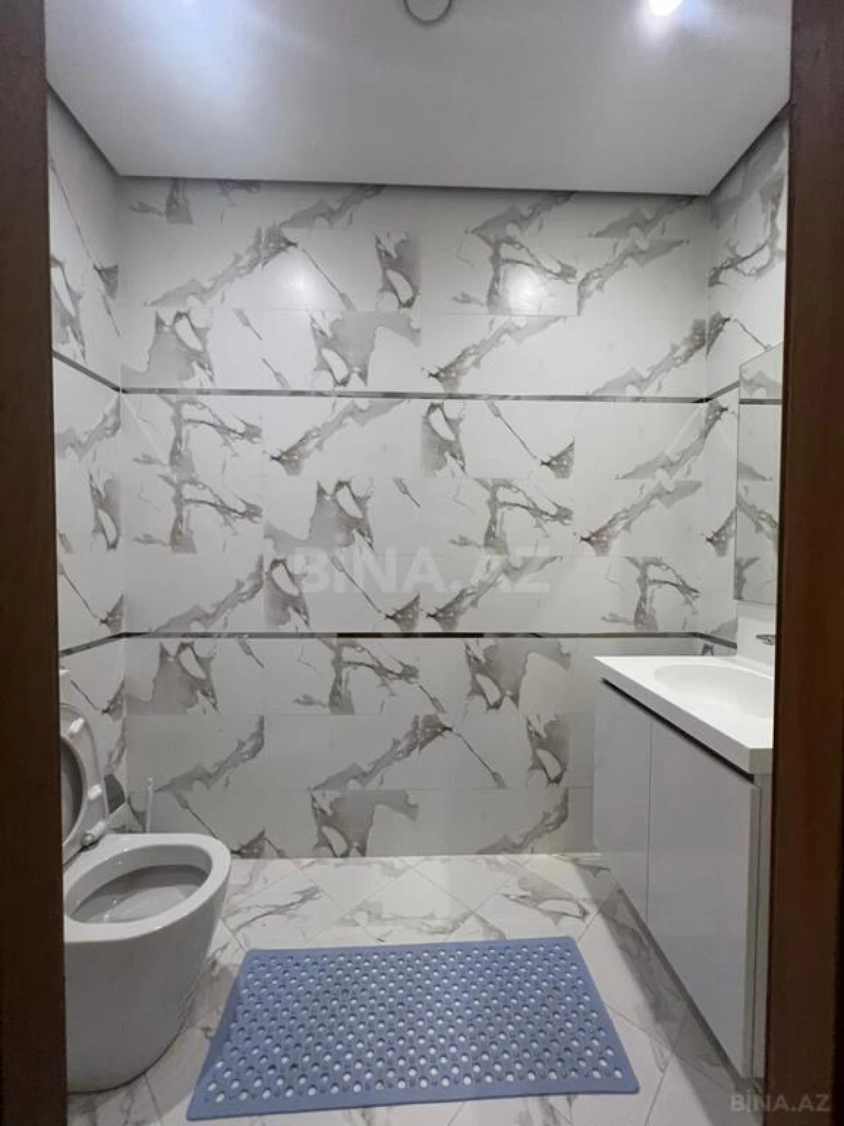 Kirayə verilir 4 otaqlı mənzil 200 m²