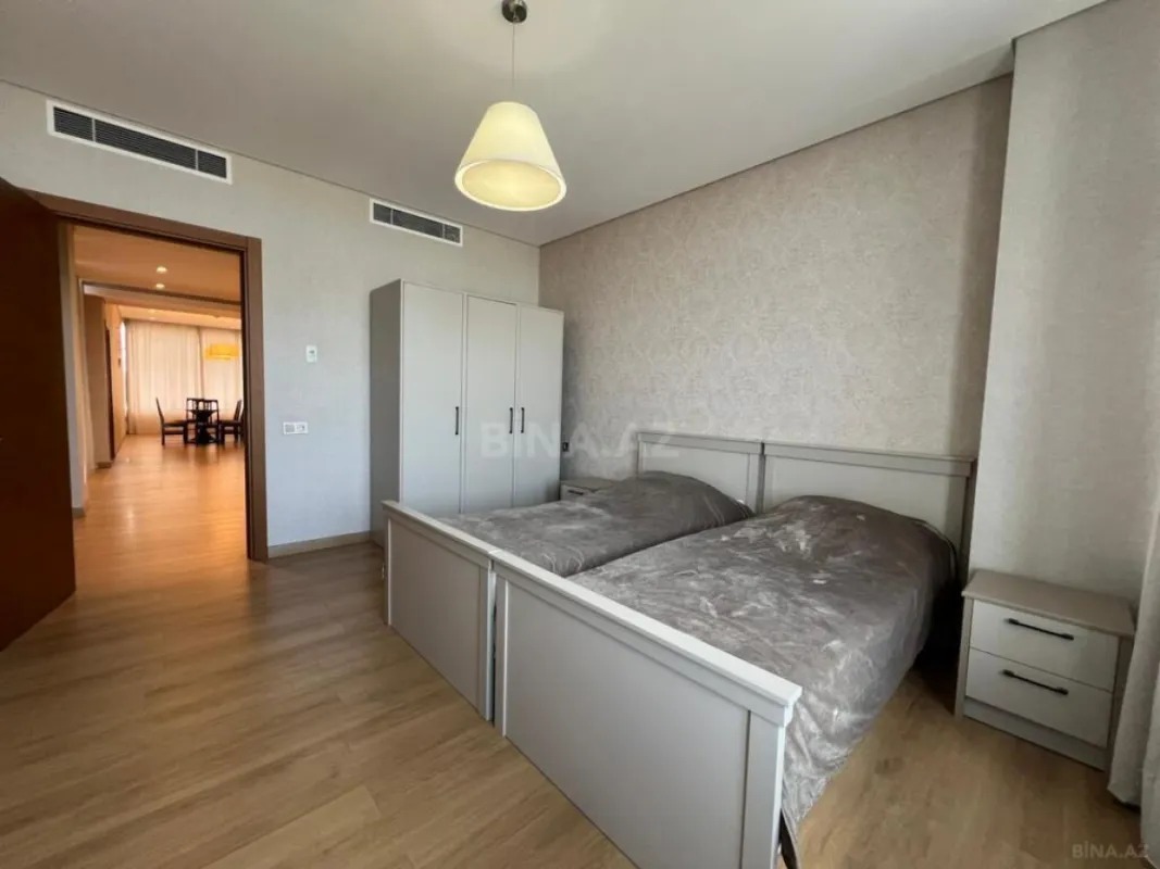 Kirayə verilir 4 otaqlı mənzil 200 m²