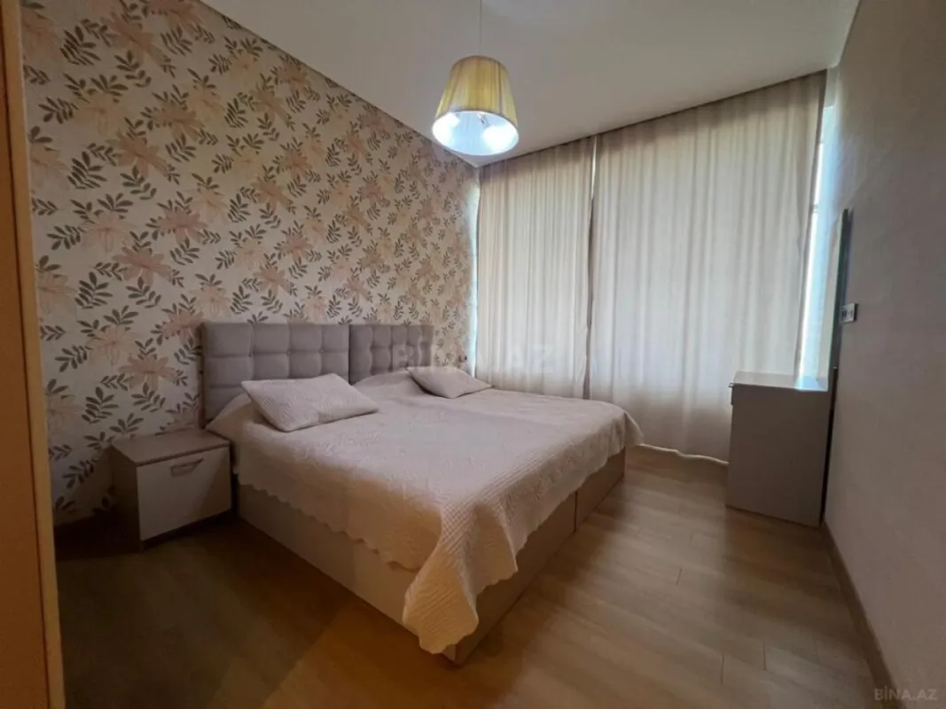 Kirayə verilir 4 otaqlı mənzil 200 m²