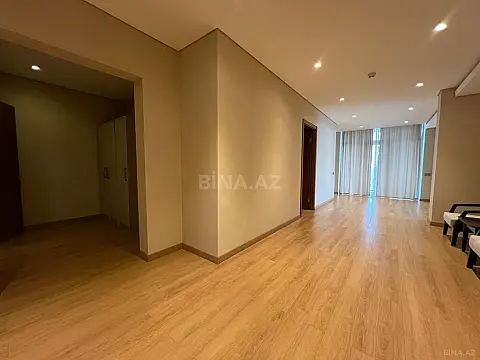 Kirayə verilir 4 otaqlı mənzil 200 m²
