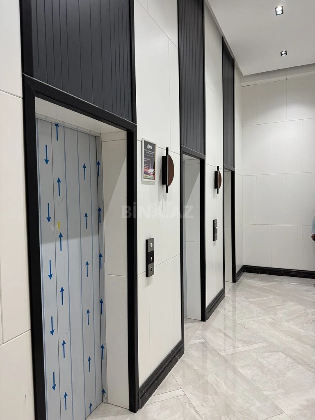 Satılır 2 otaqlı mənzil 98 m²