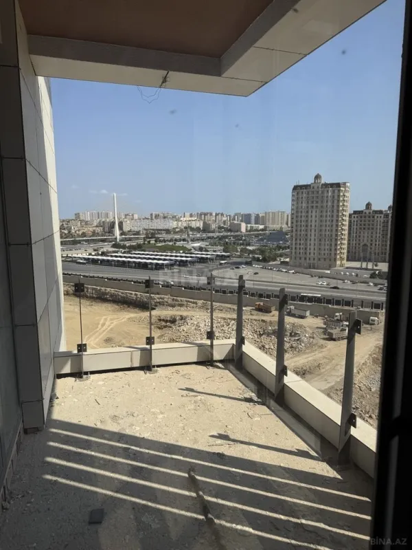 Satılır 2 otaqlı mənzil 98 m²