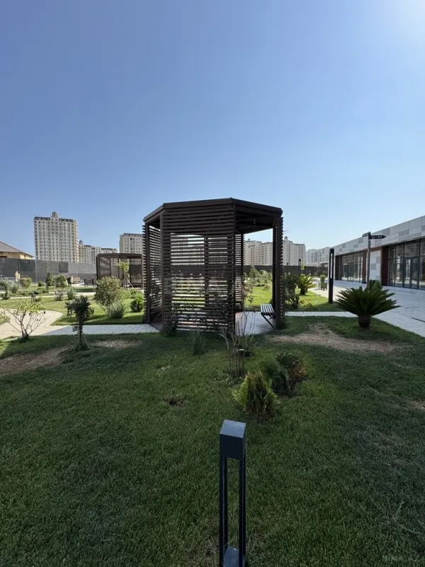 Satılır 2 otaqlı mənzil 98 m²