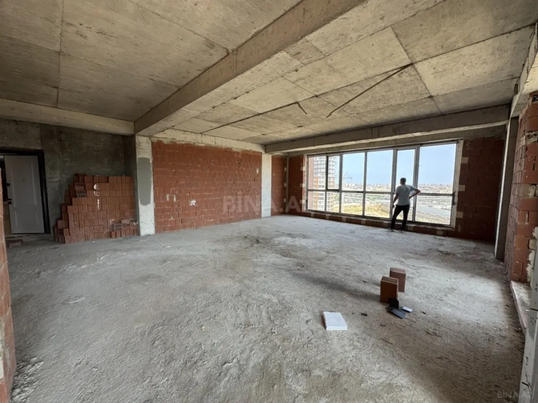 Satılır 2 otaqlı mənzil 98 m²