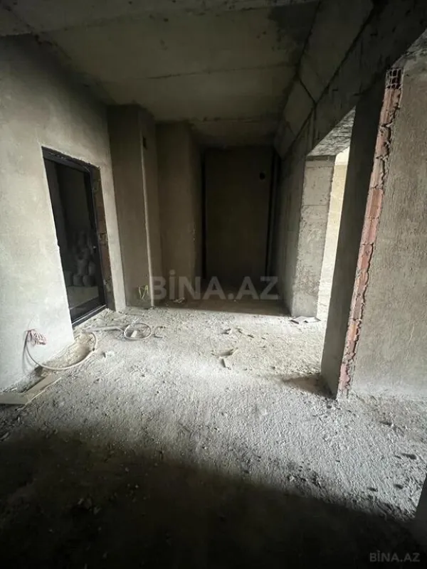 Satılır 1 otaqlı mənzil 76.5 m²