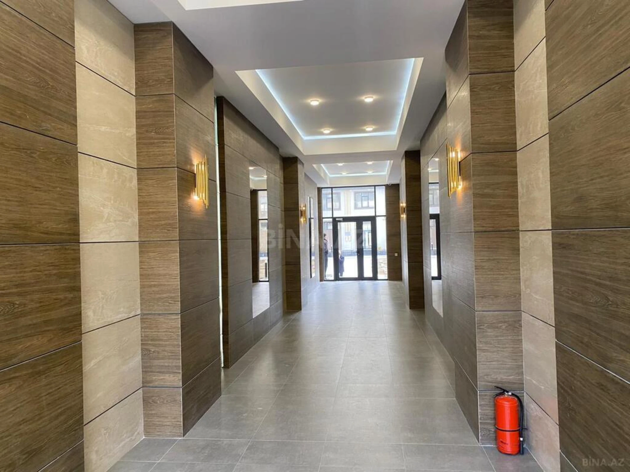 Satılır 1 otaqlı mənzil 76.5 m²