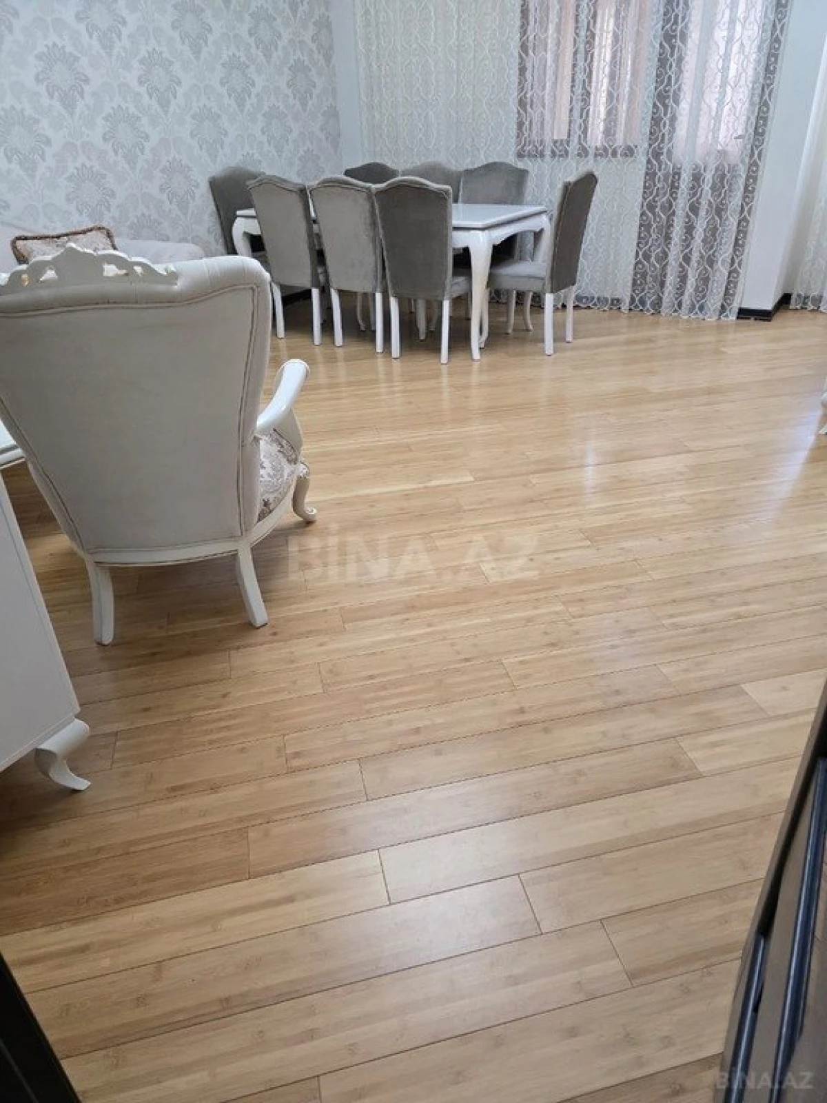 Satılır 3 otaqlı mənzil 120 m²