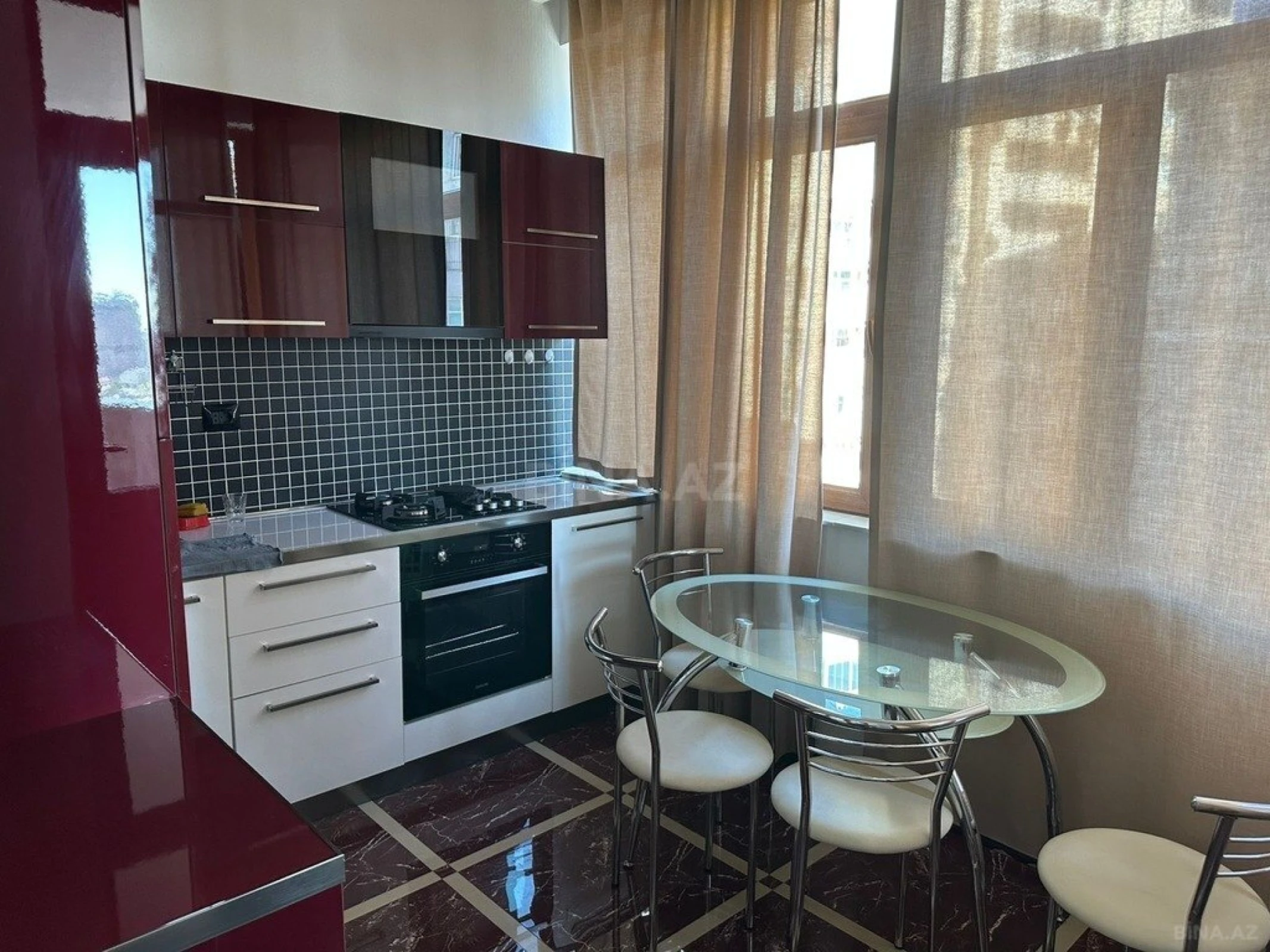 Satılır 3 otaqlı mənzil 120 m²