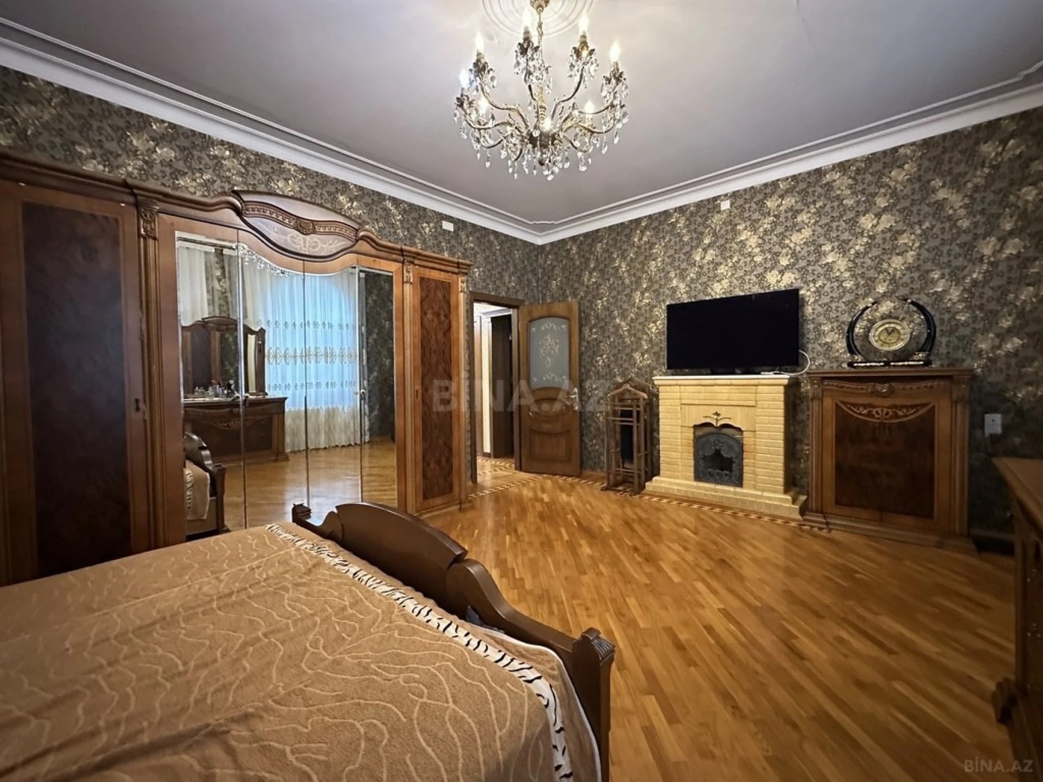 Satılır 5 otaqlı həyət evi 200 m²