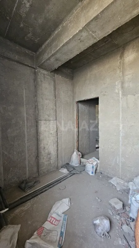 Satılır 2 otaqlı mənzil 68 m²