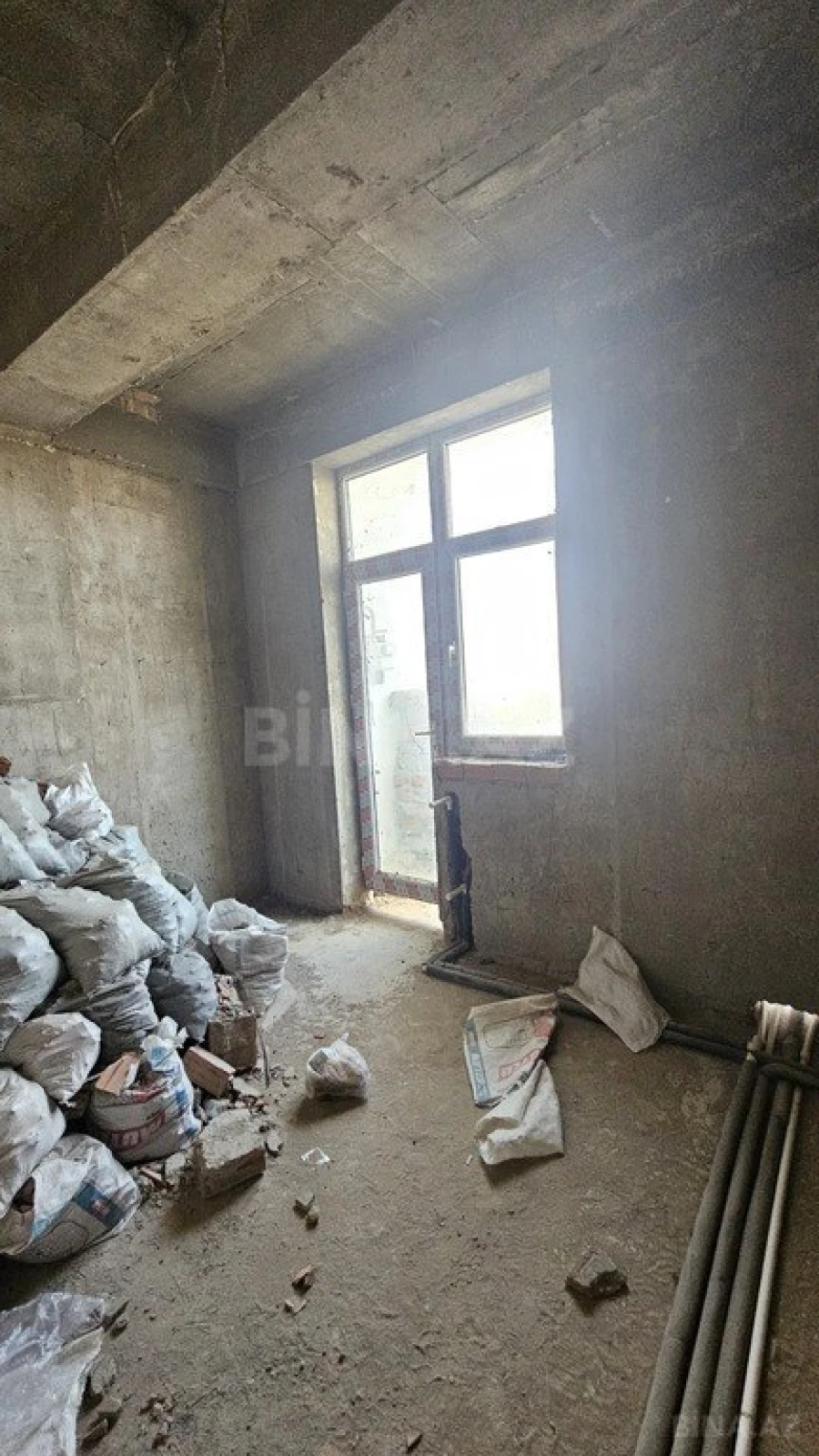 Satılır 2 otaqlı mənzil 68 m²