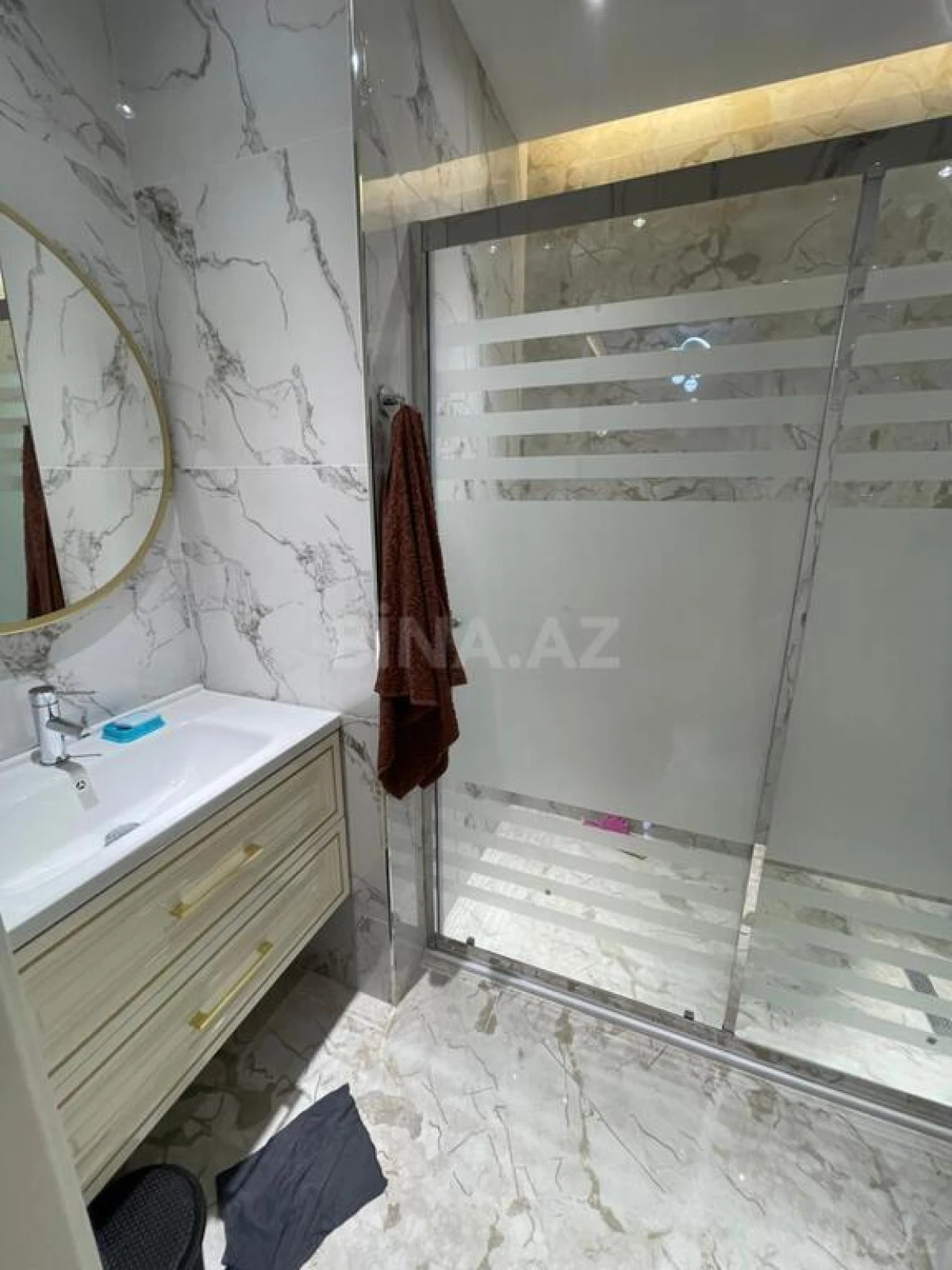 Kirayə verilir 3 otaqlı mənzil 130 m²