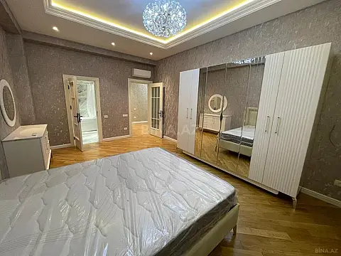 Kirayə verilir 3 otaqlı mənzil 130 m²