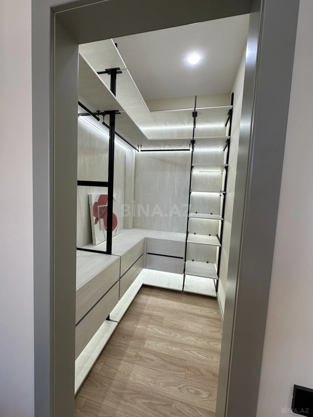 Kirayə verilir 2 otaqlı mənzil 79 m²