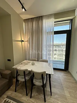 Kirayə verilir 2 otaqlı mənzil 79 m²