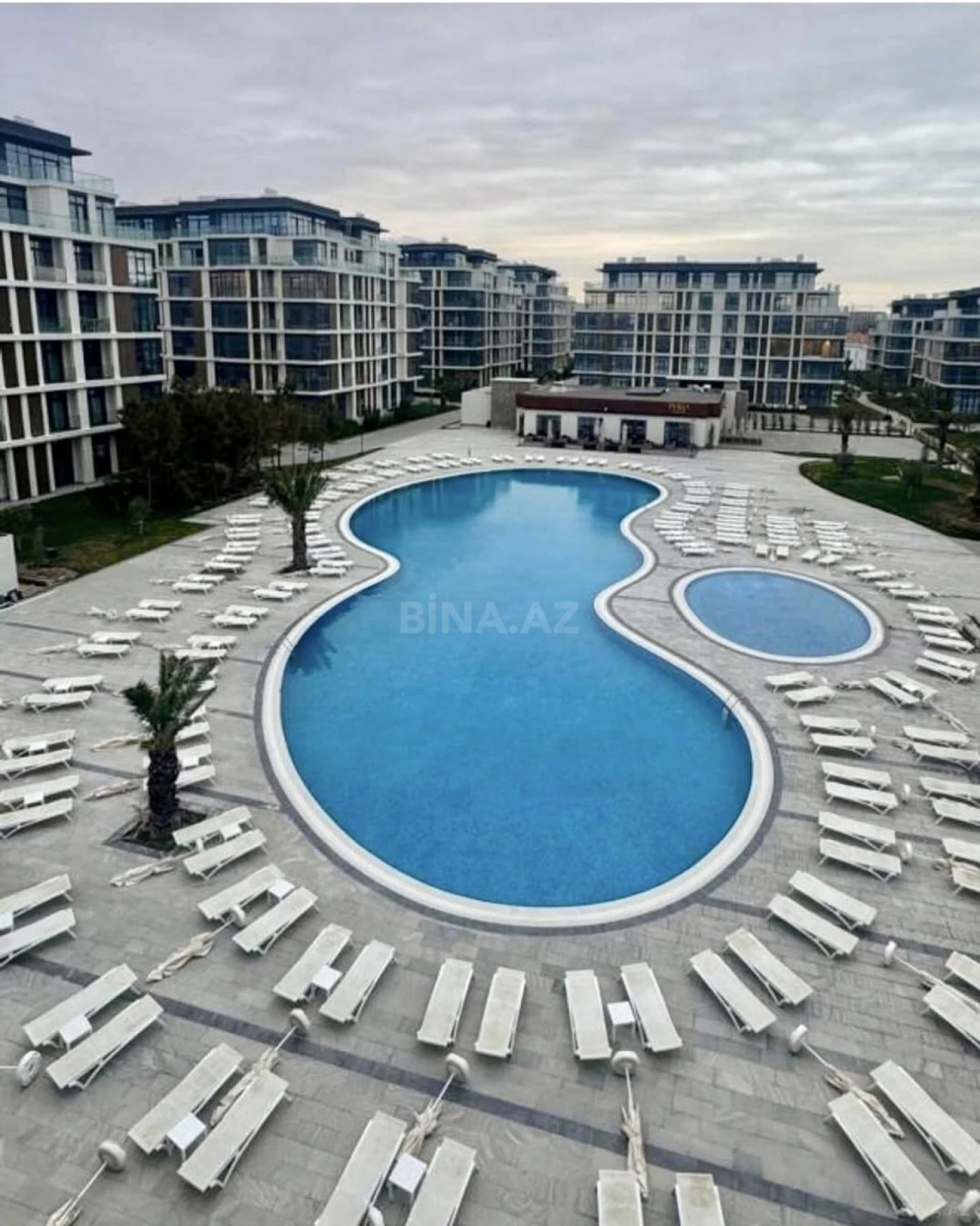 Kirayə verilir 2 otaqlı mənzil 79 m²