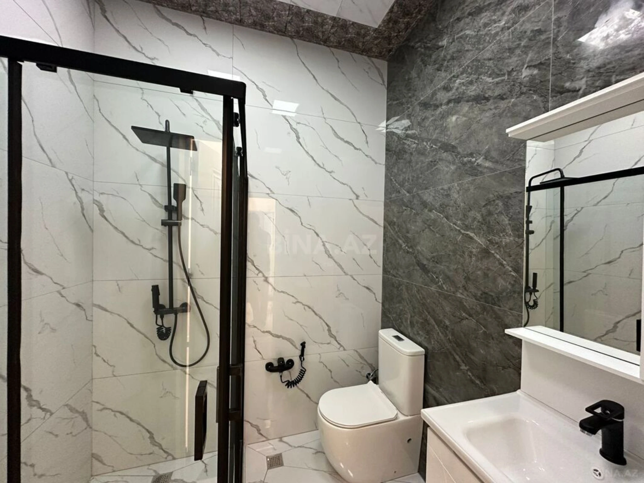 Satılır 4 otaqlı həyət evi 160 m²