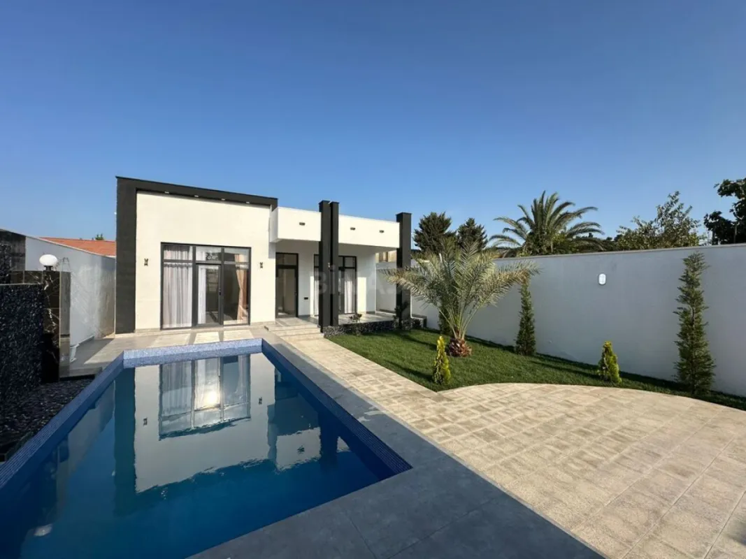 Satılır 4 otaqlı həyət evi 160 m²