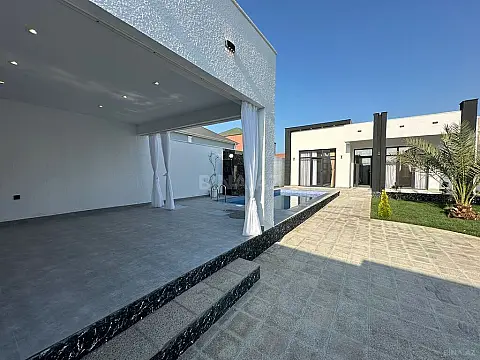Satılır 4 otaqlı həyət evi 160 m²