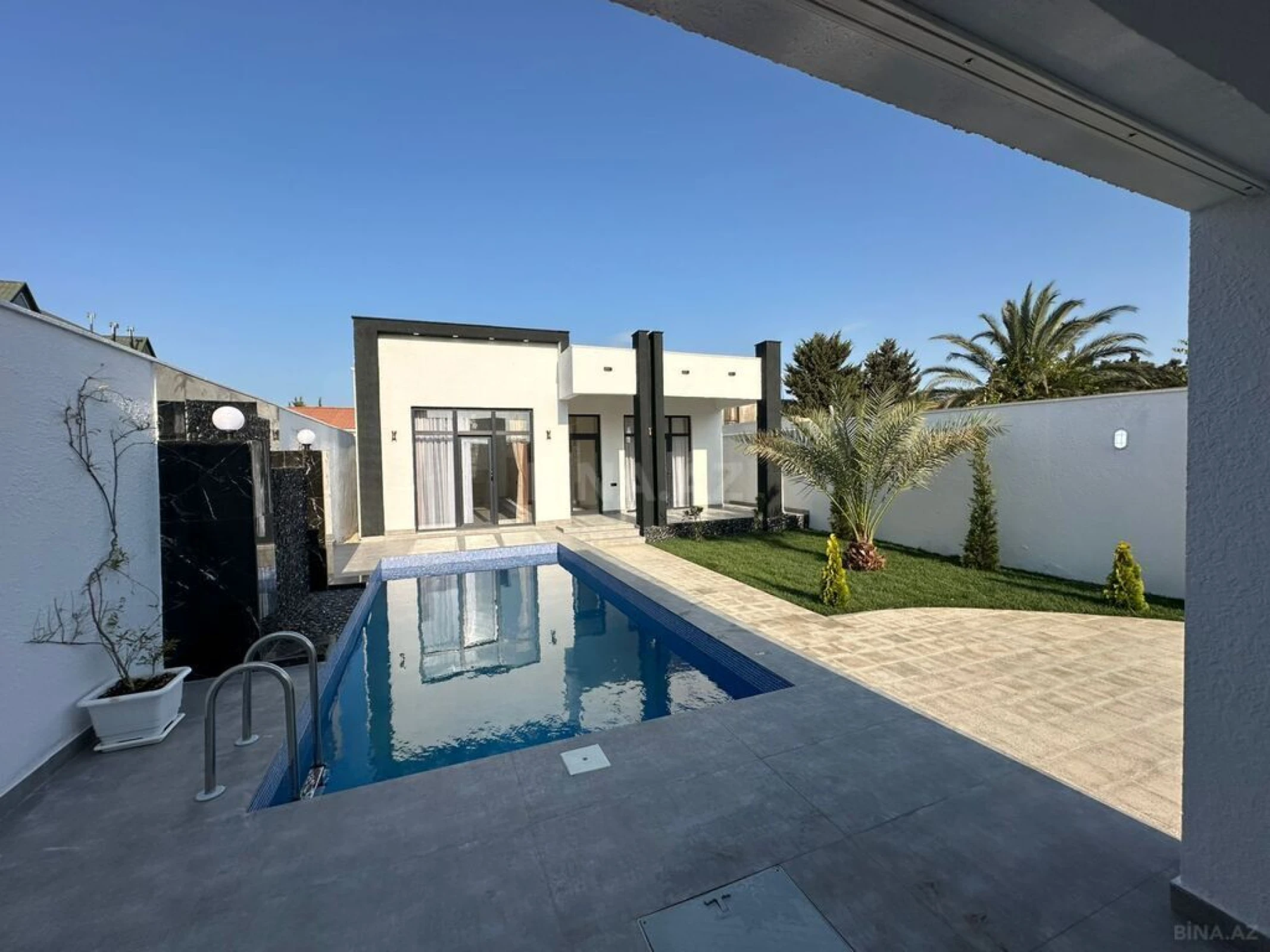 Satılır 4 otaqlı həyət evi 160 m²