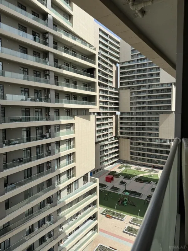 Satılır 3 otaqlı mənzil 145 m²