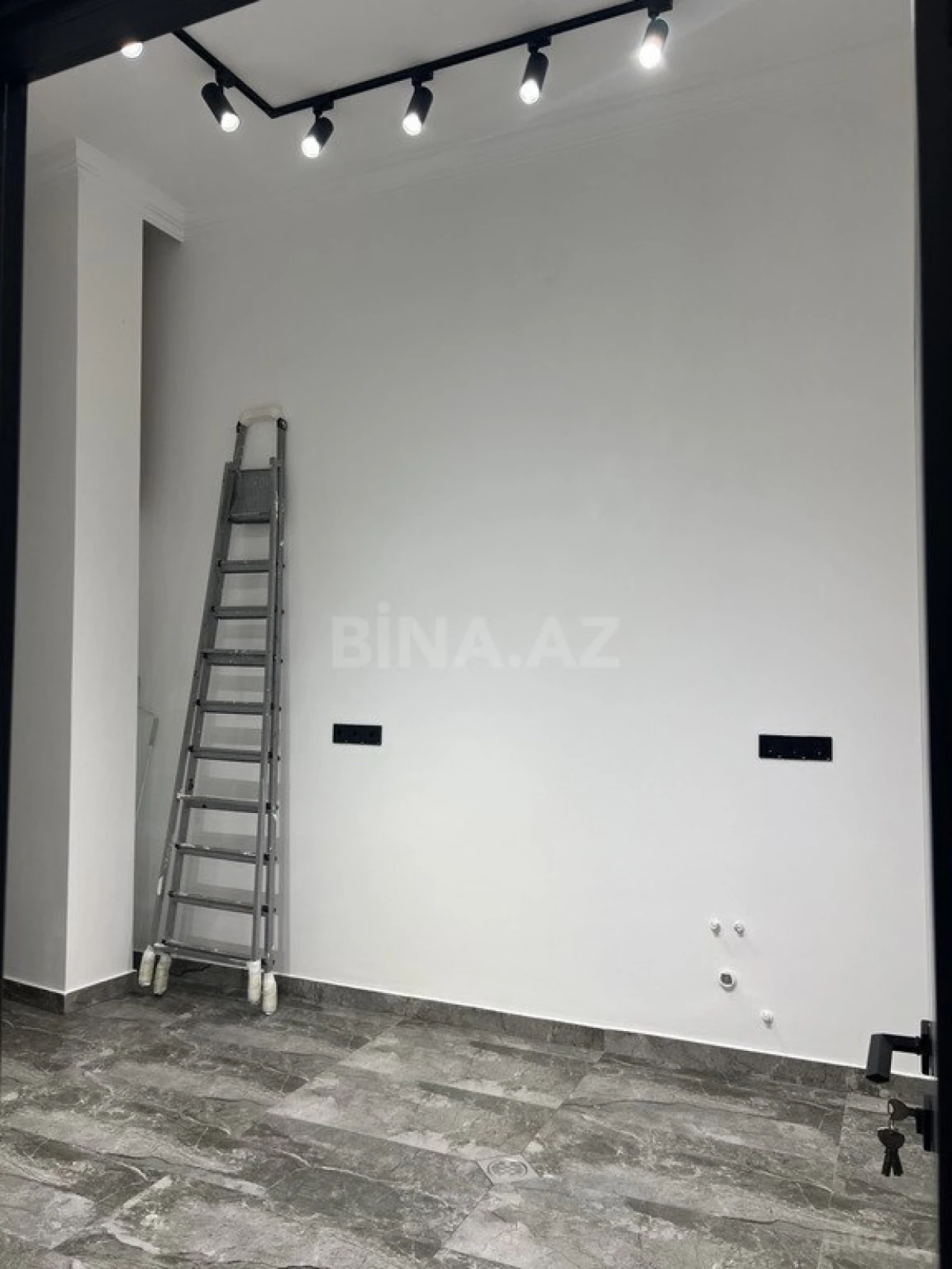 Kirayə verilir obyekt 110 m²