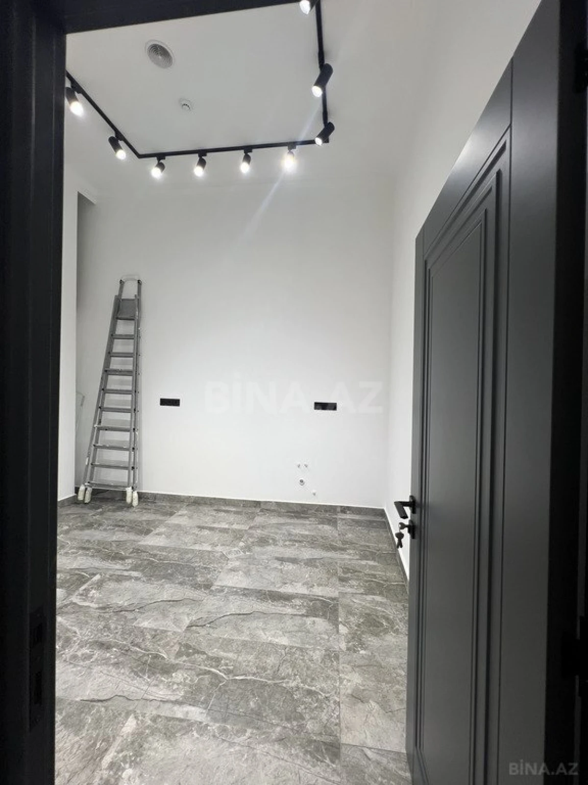 Kirayə verilir obyekt 110 m²