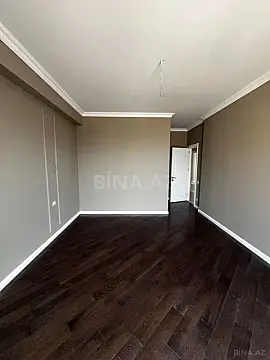 Satılır 4 otaqlı mənzil 120 m²