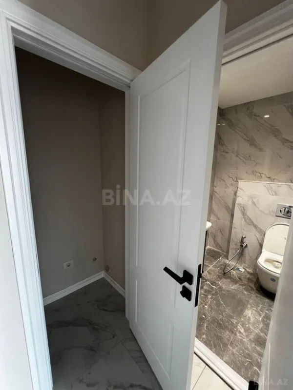 Satılır 4 otaqlı mənzil 120 m²