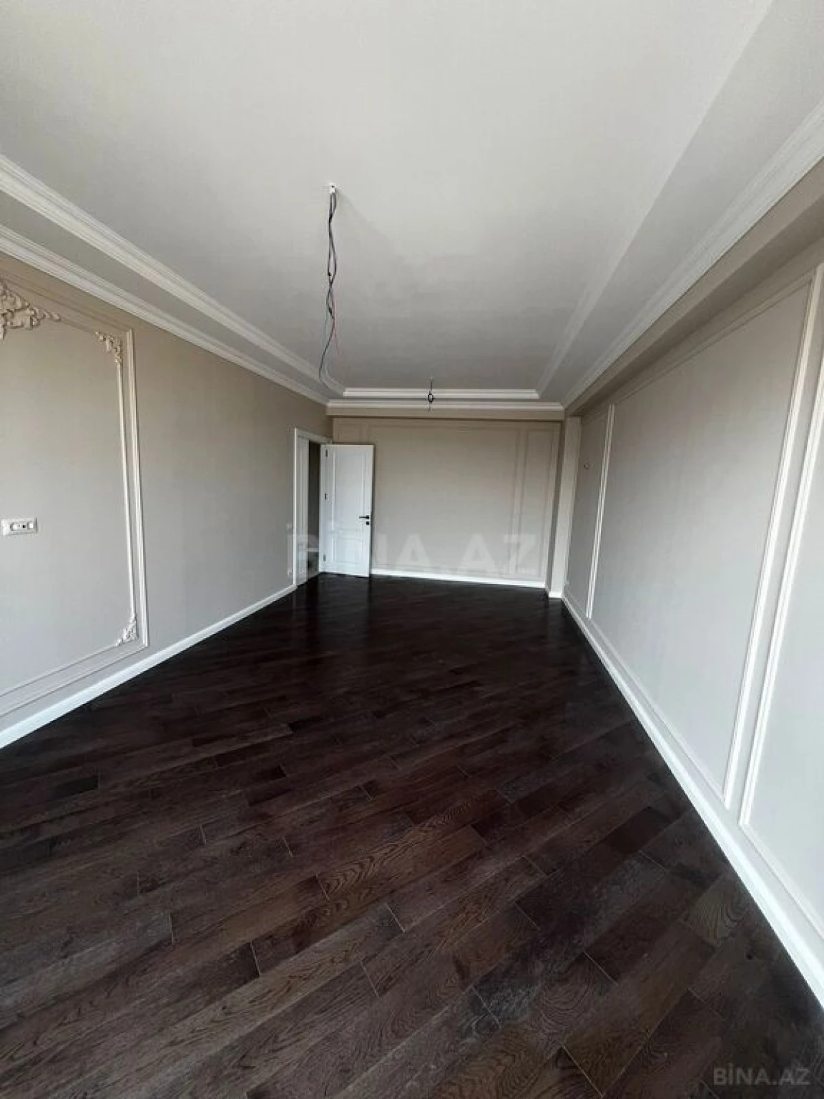 Satılır 4 otaqlı mənzil 120 m²