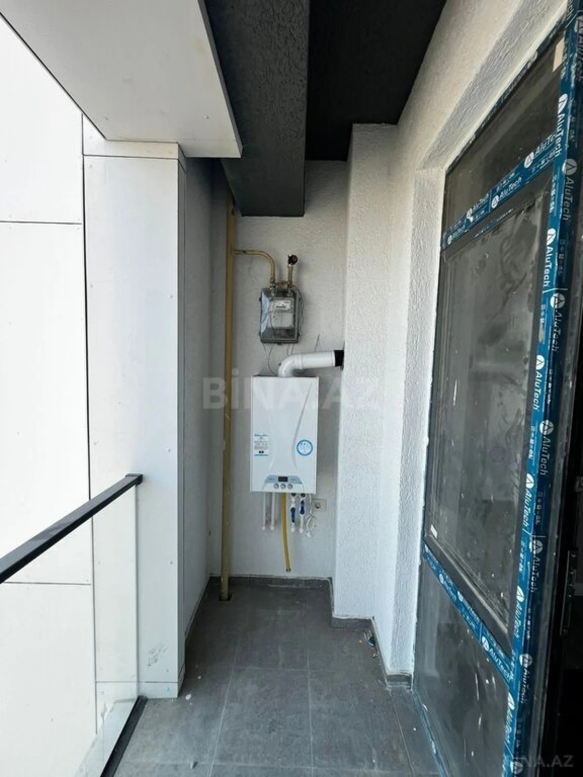 Satılır 4 otaqlı mənzil 120 m²