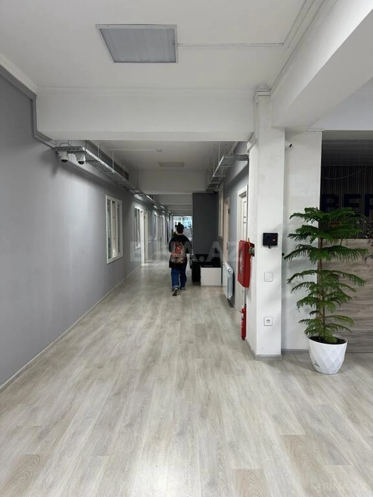Satılır obyekt 1420 m²
