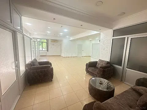 Satılır obyekt 230 m² — Bakı, Nizami 230.00 m²