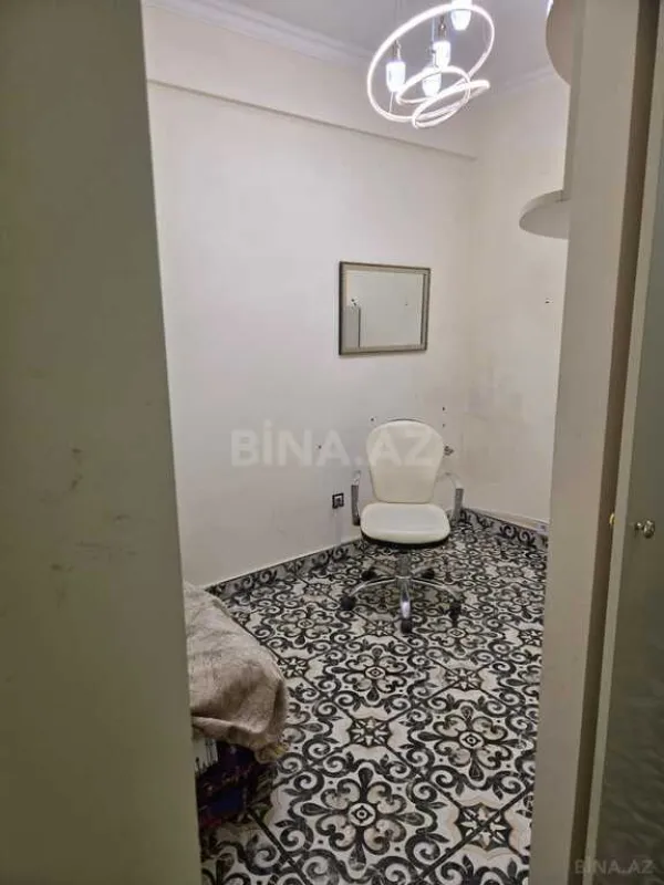 Satılır obyekt 60 m²