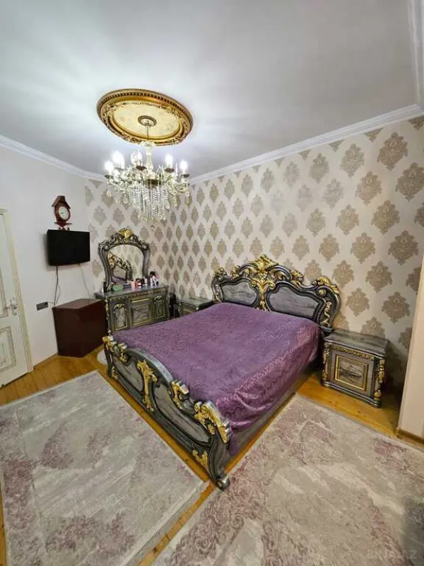 Satılır 2 otaqlı mənzil 70 m²