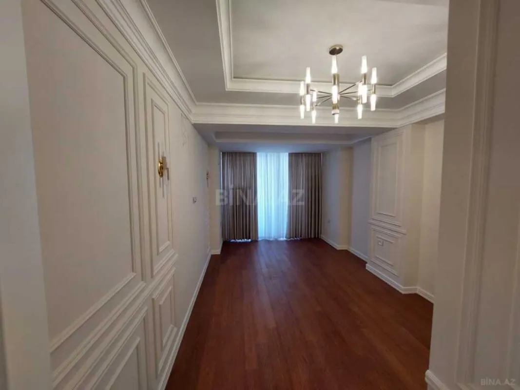 Satılır 4 otaqlı mənzil 154 m²